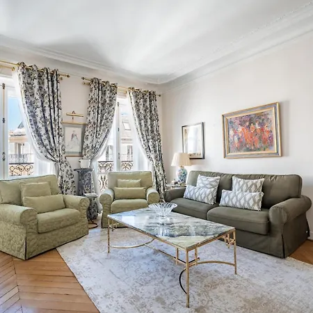 Elegant Luxury On Champs Elysees